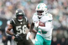 De'Von Achane 'not available' for trade, Dolphins GM says