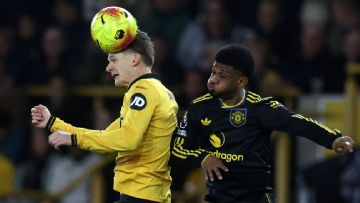 Wolves vs. Man United LIVE: Latest updates as Cunha starts against former club