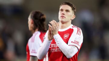 Arsenal's Arteta tells critics to back off struggling Gyökeres