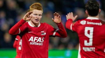 Transfer rumors, news: Chelsea lead Man United, Newcastle in Smit race