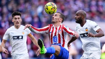 Antoine Griezmann double helps Atletico Madrid edge Valencia