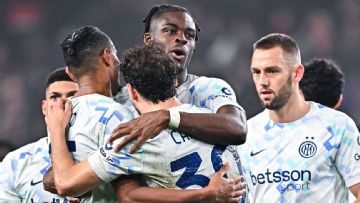 Inter Milan tops Serie A after rivals slip over weekend