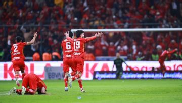 Toluca beats Tigres in epic shootout to win Liga MX title