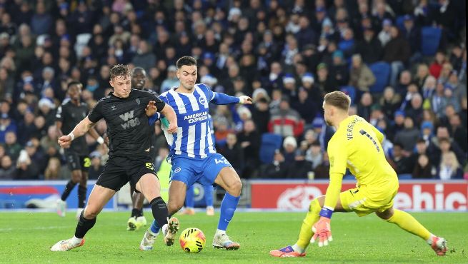 Brighton and Sunderland Play Out Goalless Draw