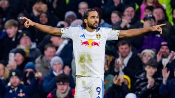 Calvert-Lewin brace helps Leeds thump Crystal Palace