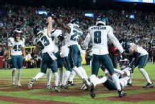 Eagles beat Commanders to clinch NFC East again