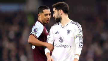 Premier League live updates: Aston Villa-Manchester United