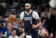 Sources: Anthony Davis forgoes surgery; reevaluated in 6 weeks