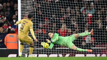 Arsenal overcome Crystal Palace in mammoth Carabao Cup shootout