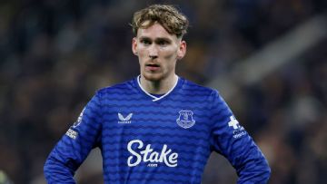 Transfer rumors, news: Man United consider re-signing Garner