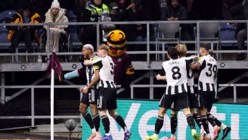 Three-goal Newcastle battle past Burnley
