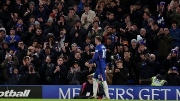 Chelsea defend Cole Palmer sub amid boos at Stamford Bridge