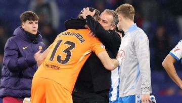 Barcelona's Joan García 'unbelievable' in hostile homecoming