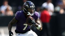 Ravens descartan al receptor Rashod Bateman ante Steelers