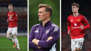 Darren Fletcher can make Premier League history with sons in Man United squad