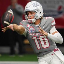 Agents: Quarterback Anthony Colandrea commits to Nebraska