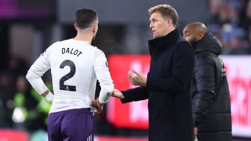 Premier League LIVE: Latest updates as Chelsea, Man United play after manager exits