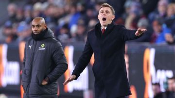 Premier League live updates: Fulham-Chelsea, Burnley-Man United