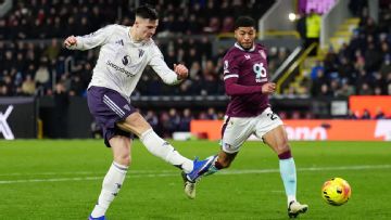 Premier League live updates: Burnley-Man United