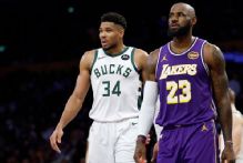 Giannis seals Bucks' win over Lakers with block, steal vs. LeBron
