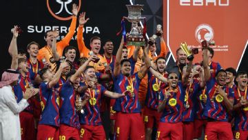 Raphinha shines to lead Barça to thrilling win over Madrid in Supercopa
