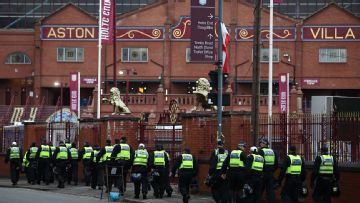 UK government urges police chief to quit over ban of Maccabi Tel Aviv fans