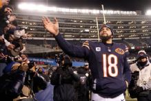 Bears QB Caleb Williams gifts Pope Leo XIV autographed jersey