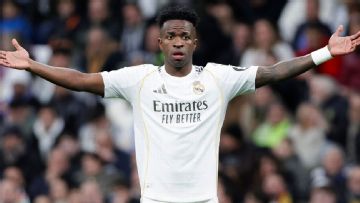 What are Vinícius Júnior's options as his Real Madrid contract runs down?