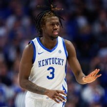 Kam Williams breaks foot in Kentucky's win over Texas