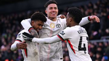 Estêvão on scoresheet as Chelsea brush Palace aside