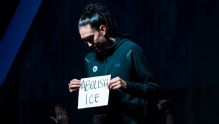 Breanna Stewart protests Minneapolis shooting with sign
