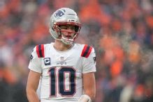 Patriots' Vrabel 'not' too worried about QB Maye's shoulder