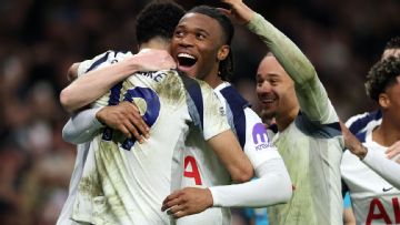 Dominic Solanke inspires Tottenham comeback vs. Man City, Arsenal handed boost