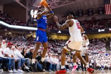 Kansas' Peterson finishes game, hits 2 late 3s to beat Texas Tech
