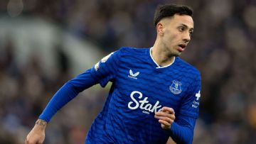 Dwight McNeil's partner reveals 'distress' of transfer collapse: 'You don't see the tears'