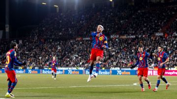 Barcelona supporting Ronald Araujo 'step by step' in return