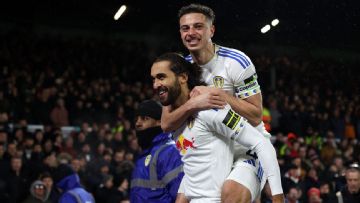 Leeds brush aside Nottingham Forest to ease relegation fears