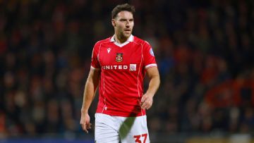 Wrexham suffer double injury blow in loss to Millwall