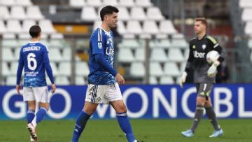 Cesc Fabregas tells Álvaro Morata: 'I don't like excuses' after Como red card