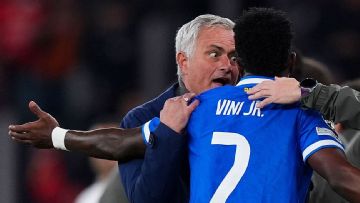 Jose Mourinho critical of Vinícius: 'Celebrate like Pele'