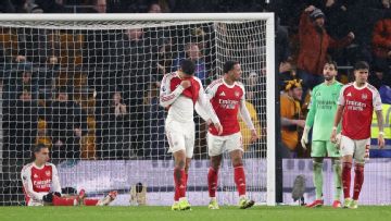Arsenal suffer title blow with late Wolves equaliser