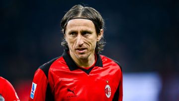 Transfer rumors, news: Milan's Modric weighs Croatia homecoming