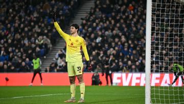 Senne Lammens mitigates 'chaos' in goal as Man United win