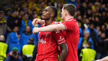 Nottingham Forest survive Fenerbahce rally to secure last 16 spot