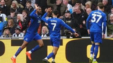 Thierno Barry wins it late for Everton in dramatic encounter at Newcastle