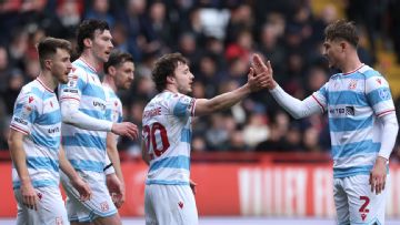 Phil Parkinson praises Wrexham 'resilience' as promotion push rolls on