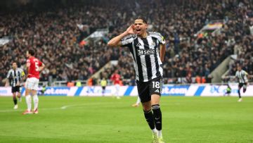 10-man Newcastle stun Man United at St. James Park with Osula stunner