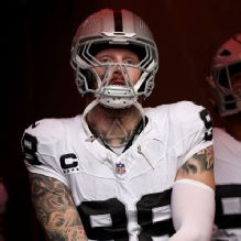 Maxx Crosby (knee) closing in on practice return for Raiders