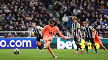 Late Yamal pen gives Barcelona 1st-leg draw at Newcastle