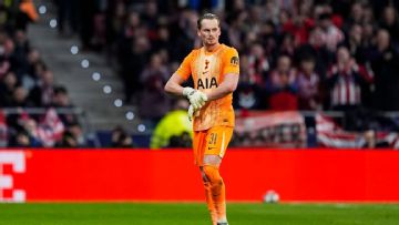 'Killed his career': Schmeichel, Hart among goalkeepers to show support for Spurs' Antonín Kinsky